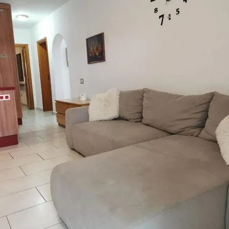 2bedroom & Pool View Malibu Park *